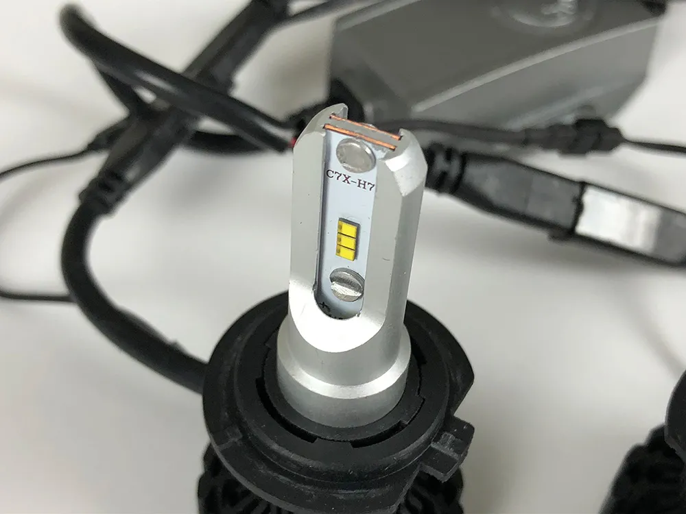 DeAutoLED Premium flat-mounted LED emitter detail