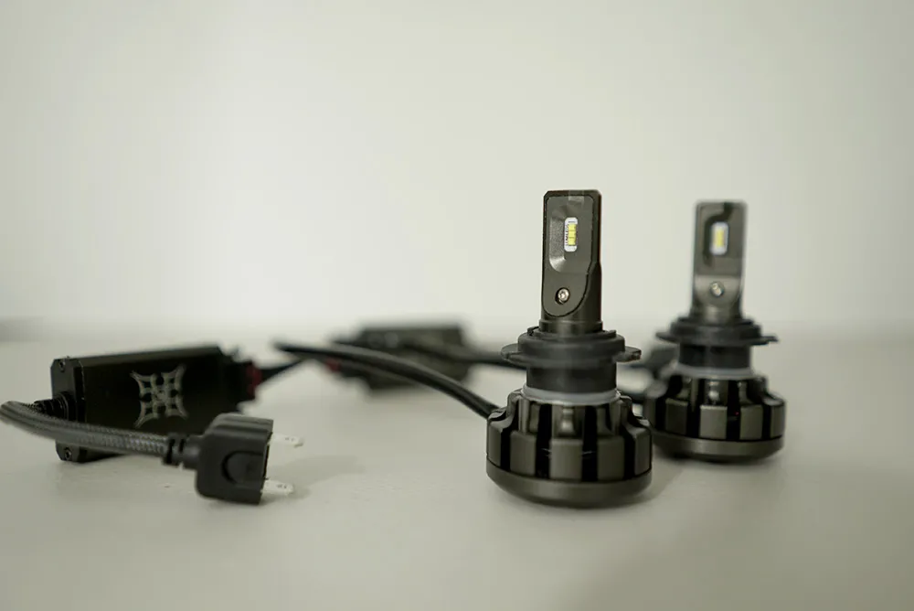 Hikari Ultra bulb pair, wiring, and external drivers
